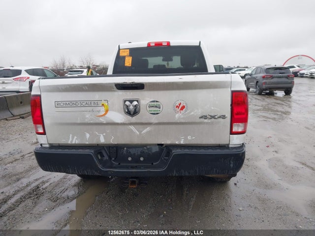 12562675 :رقم المزاد ، 1C6RR7SM3JS354890 vin ، 2018 Ram 1500 St مزاد بيع