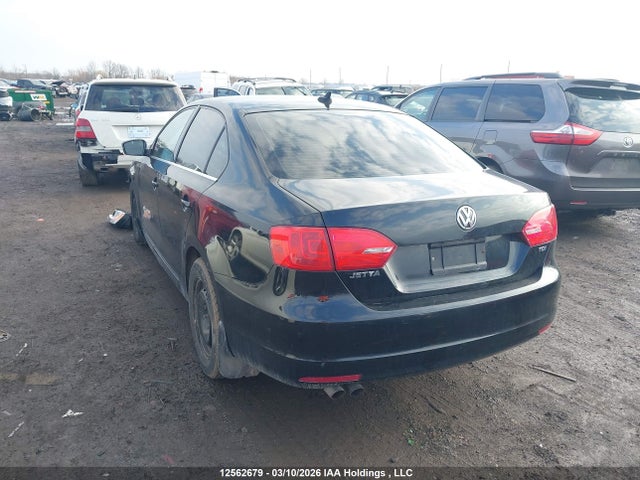 12562679 :رقم المزاد ، 3VWLL7AJ8BM107475 vin ، 2011 Volkswagen Jetta 2.0 Tdi Highline مزاد بيع