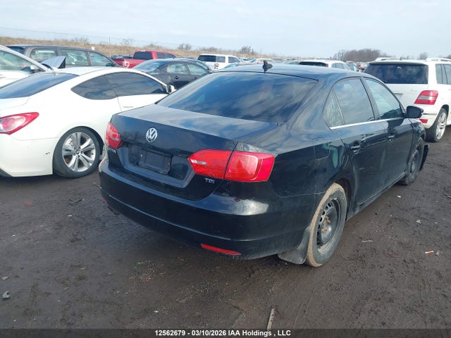 12562679 :رقم المزاد ، 3VWLL7AJ8BM107475 vin ، 2011 Volkswagen Jetta 2.0 Tdi Highline مزاد بيع