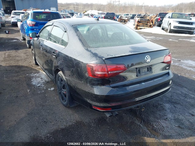 3VWB67AJ2HM395702 Volkswagen Jetta Wolfsburg Edition