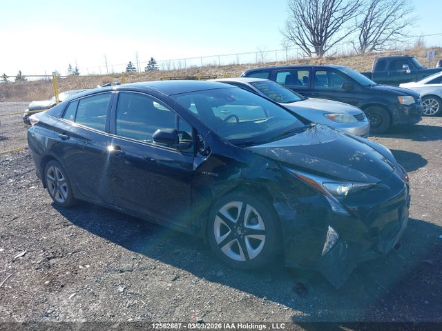 JTDKARFU1H3043163 Toyota Prius Touring
