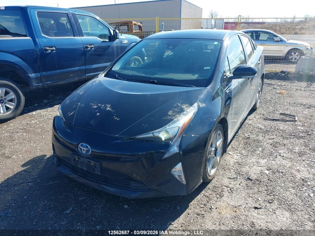 JTDKARFU1H3043163 Toyota Prius Touring