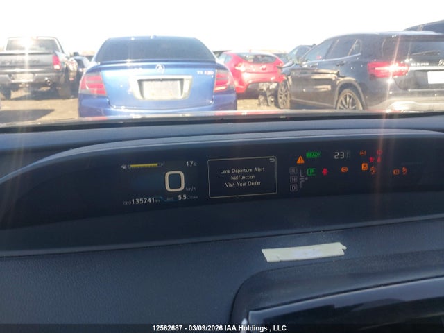 JTDKARFU1H3043163 Toyota Prius Touring