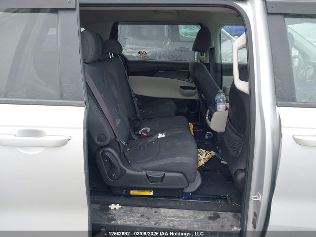 2022 Kia Carnival Lx მანქანა იყიდება აუქციონზე, vin: KNDNB5H30N6109719, აუქციონის ნომერი: 12562692