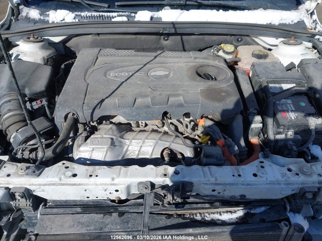 1G1P75SZ3F7212242 Chevrolet Cruze