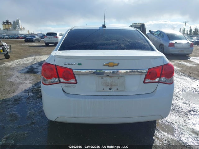 1G1P75SZ3F7212242 Chevrolet Cruze