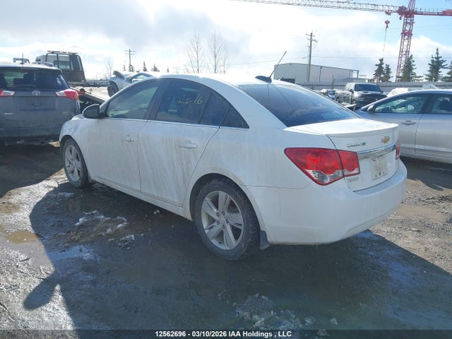 1G1P75SZ3F7212242 Chevrolet Cruze