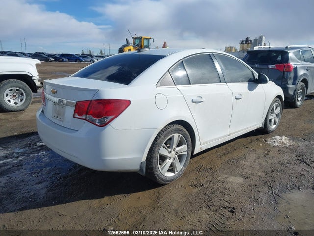 1G1P75SZ3F7212242 Chevrolet Cruze