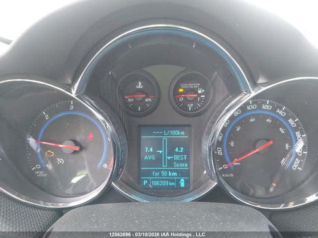 1G1P75SZ3F7212242 Chevrolet Cruze