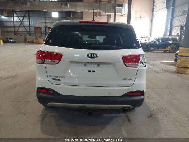 KIA SORENTO EX 2016 5XYPHDA59GG185856 Image 16