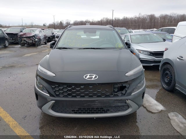 12562804 :رقم المزاد ، KM8K12AB4NU882528 vin ، 2022 Hyundai Kona Se مزاد بيع