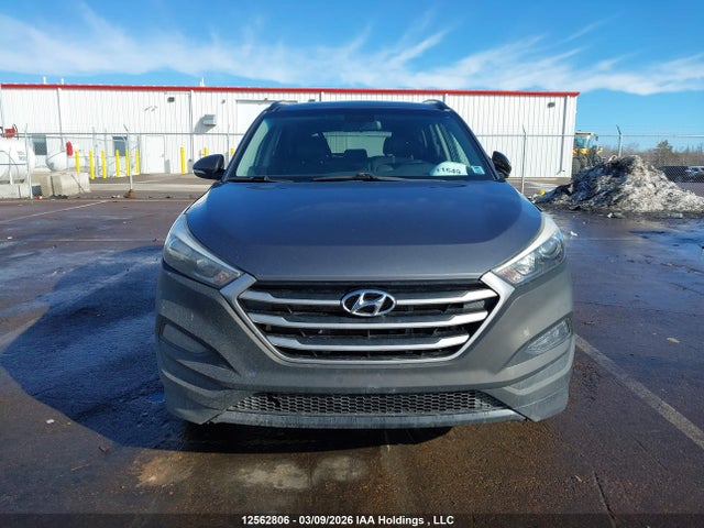 12562806 :رقم المزاد ، KM8J3CA45JU744620 vin ، 2018 Hyundai Tucson Se 2.0l مزاد بيع
