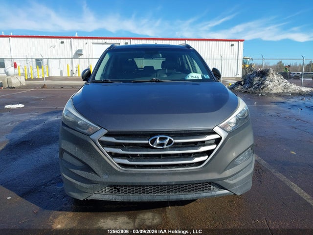 12562806 :رقم المزاد ، KM8J3CA45JU744620 vin ، 2018 Hyundai Tucson Se 2.0l مزاد بيع