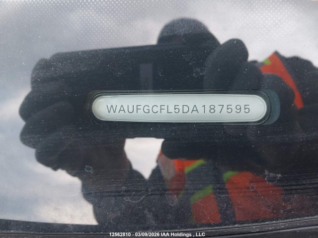 Продажа на аукционе авто 2013 Audi S4 Premium, vin: WAUFGCFL5DA187595, номер лота: 12562810