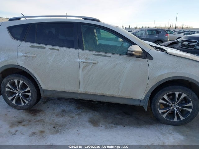 12562818 :رقم المزاد ، 2T3RFREV1FW287738 vin ، 2015 Toyota Rav4 Xle مزاد بيع