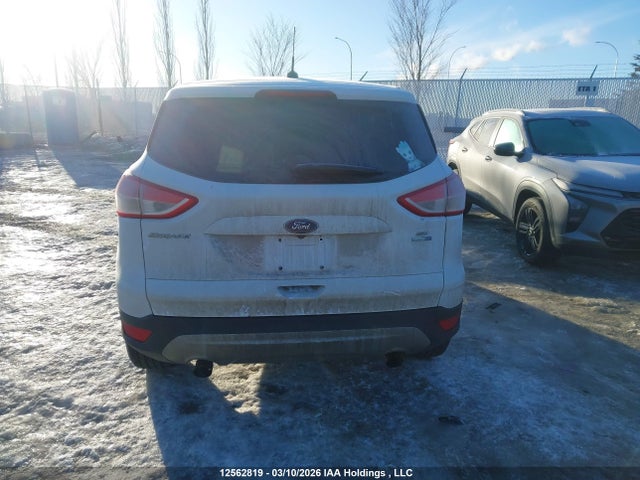 1FMCU9GX8GUA33724 Ford ESCAPE SE