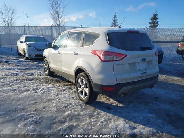 1FMCU9GX8GUA33724 Ford ESCAPE SE