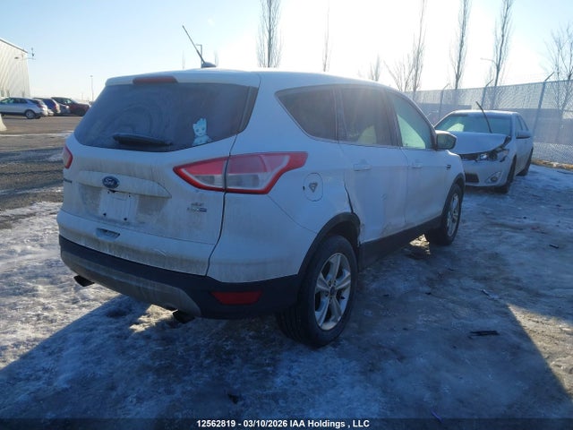 1FMCU9GX8GUA33724 Ford ESCAPE SE