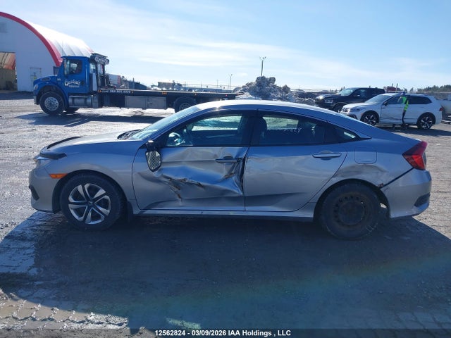 Продажа на аукционе авто 2017 Honda Civic Lx, vin: 2HGFC2F51HH029502, номер лота: 12562824