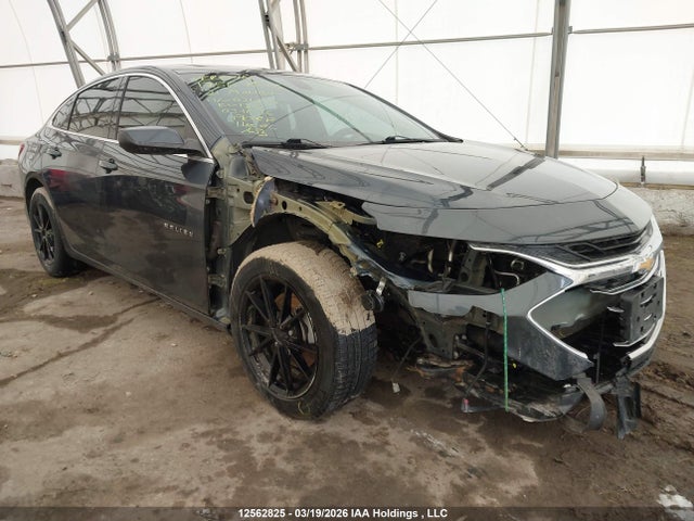 1G1ZD5STXMF021370 Chevrolet MALIBU LT