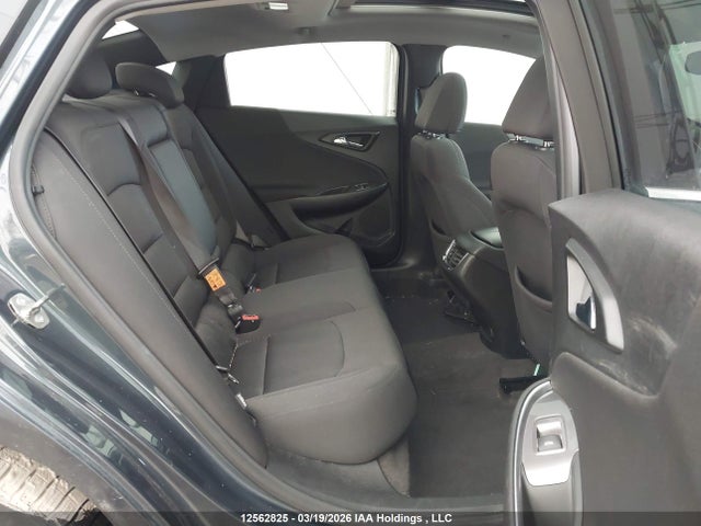 1G1ZD5STXMF021370 Chevrolet MALIBU LT