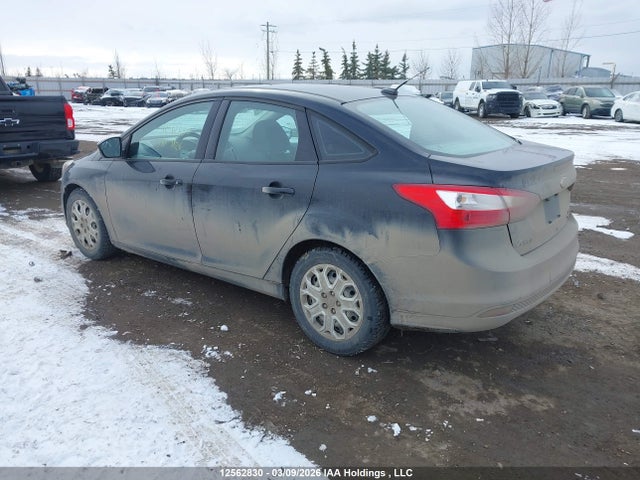 12562830 :رقم المزاد ، 1FADP3F27DL256038 vin ، 2013 Ford Focus Se مزاد بيع