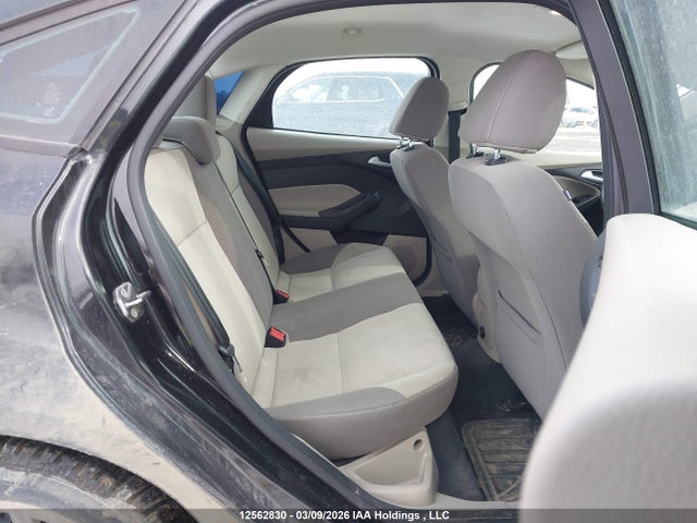 12562830 :رقم المزاد ، 1FADP3F27DL256038 vin ، 2013 Ford Focus Se مزاد بيع