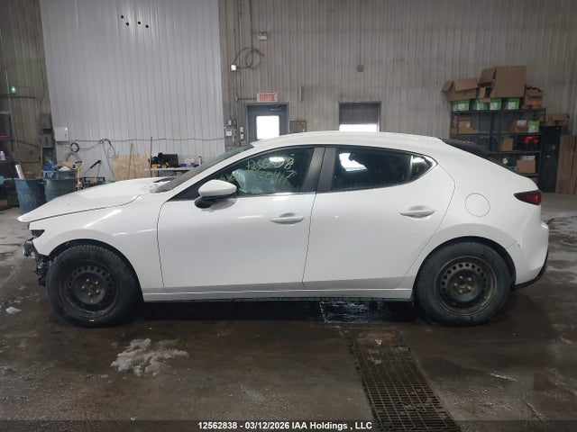 JM1BPAK7XM1350417 Mazda 3 SELECT
