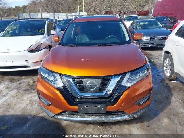 12562880 :رقم المزاد ، 5N1AT2MV5HC796411 vin ، 2017 Nissan Rogue مزاد بيع