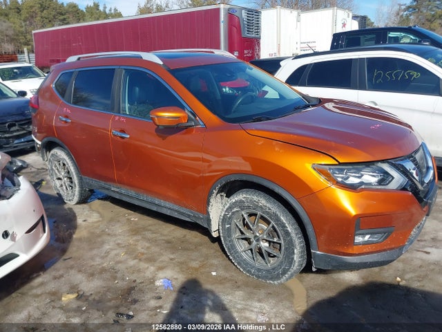 12562880 :رقم المزاد ، 5N1AT2MV5HC796411 vin ، 2017 Nissan Rogue مزاد بيع