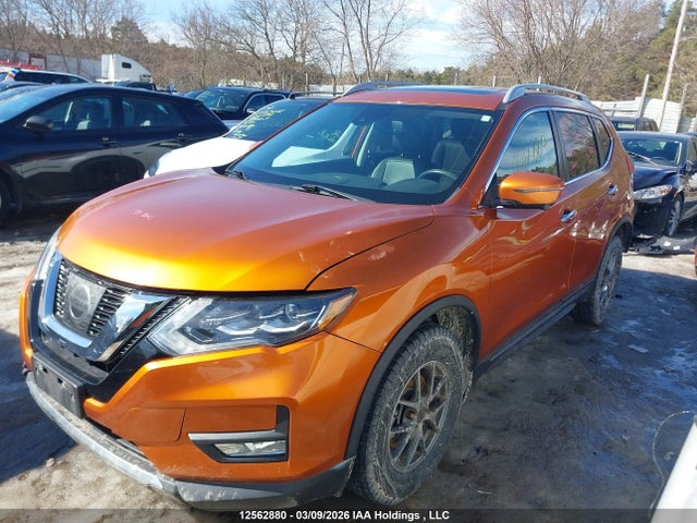 12562880 :رقم المزاد ، 5N1AT2MV5HC796411 vin ، 2017 Nissan Rogue مزاد بيع