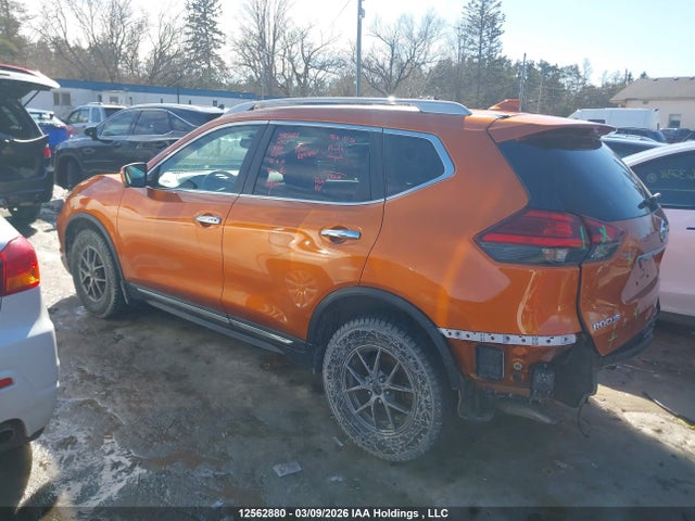 12562880 :رقم المزاد ، 5N1AT2MV5HC796411 vin ، 2017 Nissan Rogue مزاد بيع