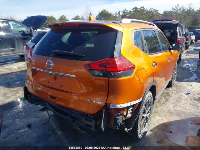 12562880 :رقم المزاد ، 5N1AT2MV5HC796411 vin ، 2017 Nissan Rogue مزاد بيع