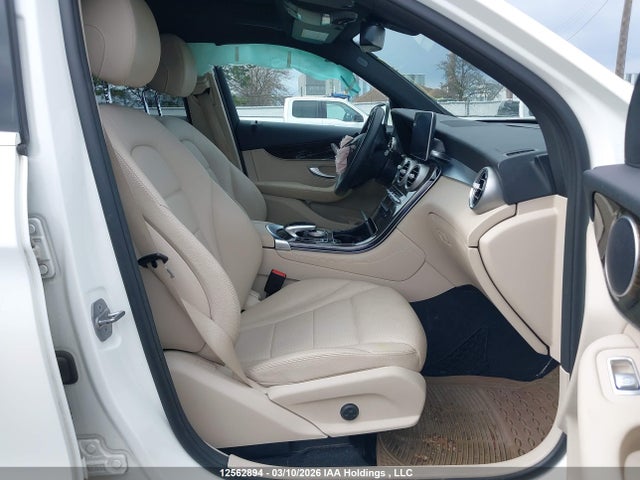 WDC0G4KB3HF243709 Mercedes-Benz Glc 300 4matic