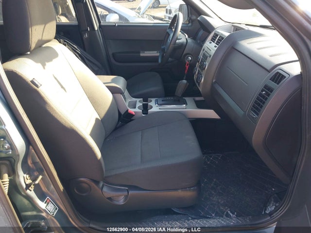 Продажа на аукционе авто 2010 Ford Escape, vin: 1FMCU0DG4AKC86767, номер лота: 12562900