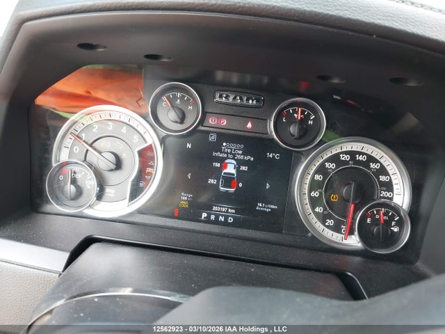 1C6RR7NMXFS678664 RAM 1500 Laramie