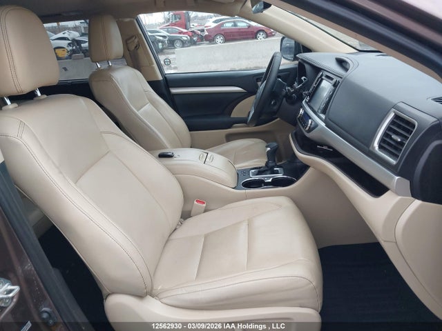 5TDJZRFH0KS916883 Toyota Highlander Se/xle
