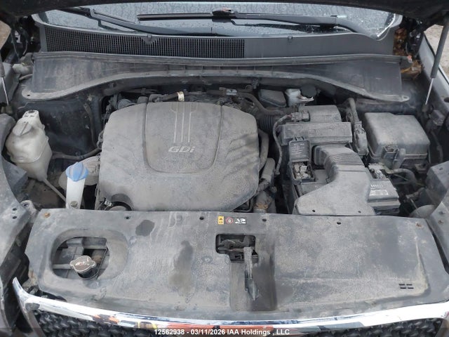12562938 :رقم المزاد ، 5XYPGDA59JG352517 vin ، 2018 Kia Sorento Lx/l مزاد بيع