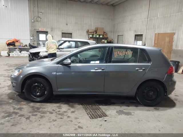 12562959 :رقم المزاد ، 3VWRA7AU7FM049228 vin ، 2015 Volkswagen Golf Tdi مزاد بيع
