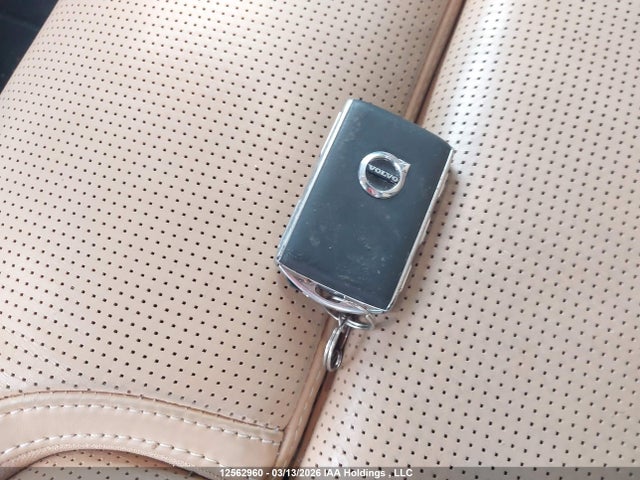 7JRA22TL6MG094853 Volvo S60 T6 Inscription