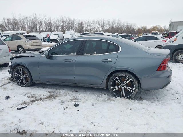 7JRA22TL6MG094853 Volvo S60 T6 Inscription