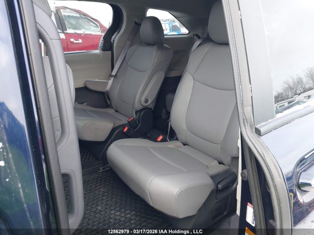 2023 Toyota Sienna Xle 8-passenger მანქანა იყიდება აუქციონზე, vin: 5TDGRKEC6PS138877, აუქციონის ნომერი: 12562979