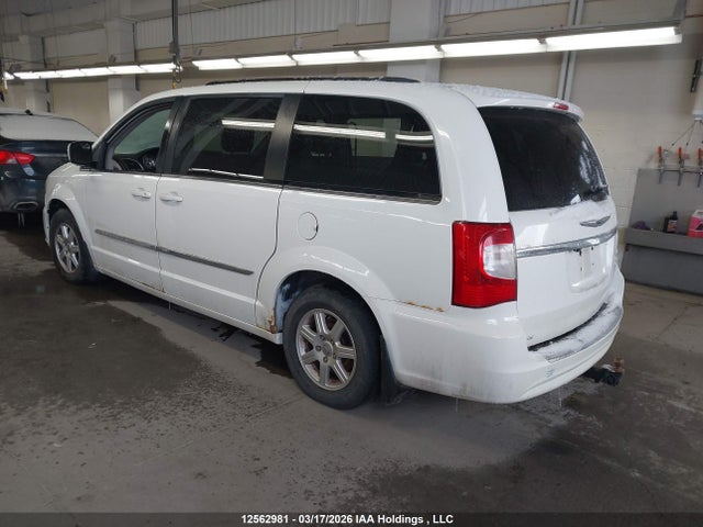 2011 Chrysler Town & Country მანქანა იყიდება აუქციონზე, vin: 2A4RR5DG5BR671149, აუქციონის ნომერი: 12562981