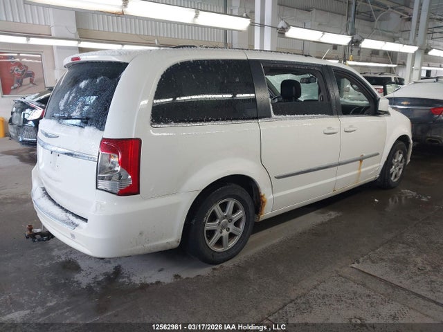 2011 Chrysler Town & Country მანქანა იყიდება აუქციონზე, vin: 2A4RR5DG5BR671149, აუქციონის ნომერი: 12562981