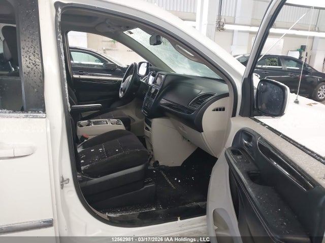 2011 Chrysler Town & Country მანქანა იყიდება აუქციონზე, vin: 2A4RR5DG5BR671149, აუქციონის ნომერი: 12562981