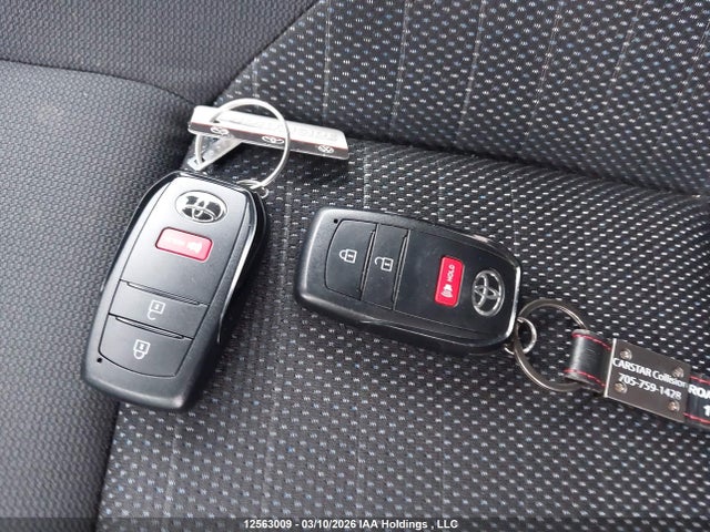 7MUFBABG8RV053307 Toyota Corolla Cross Hybrid Se
