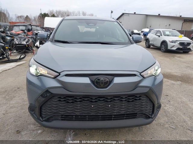 7MUFBABG8RV053307 Toyota Corolla Cross Hybrid Se