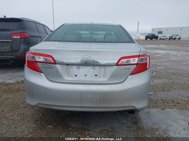 12563011 :رقم المزاد ، 4T1BF1FK1EU828818 vin ، 2014 Toyota Camry L/se/le/xle مزاد بيع