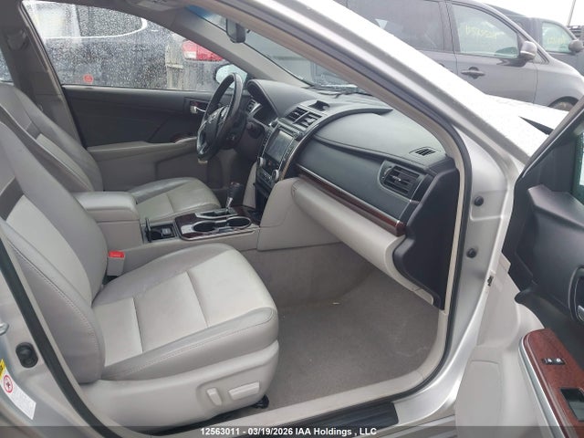 12563011 :رقم المزاد ، 4T1BF1FK1EU828818 vin ، 2014 Toyota Camry L/se/le/xle مزاد بيع