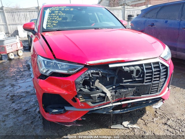 12563018 :رقم المزاد ، WA1EECF32K1069371 vin ، 2019 Audi Q3 Premium Plus S-line مزاد بيع